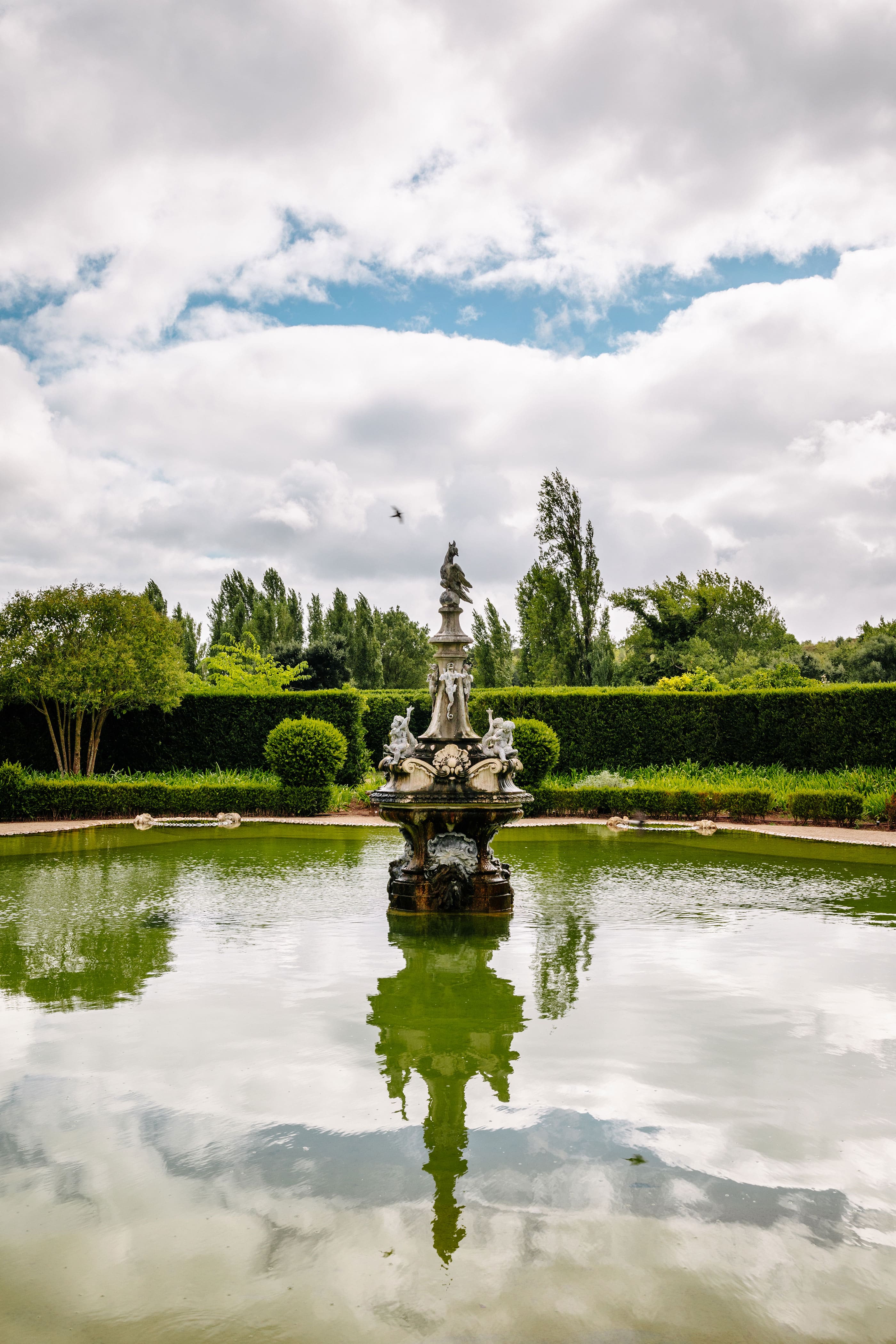 Parques De Sintra Palacio De Queluz Lago Medalhas