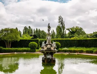 Parques De Sintra Palacio De Queluz Lago Medalhas