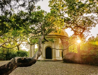 Parques De Sintra Parque E Palacio Da Pena Templo Colunas