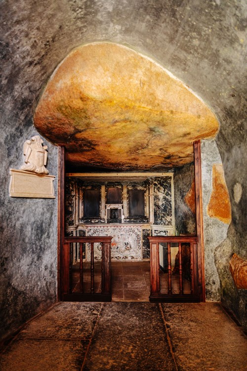 Parques De Sintra Convento Dos Capuchos Igreja 01