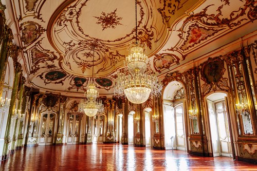 Parques De Sintra Palacio Nacional E Jardins De Queluz Sala Do Trono 01