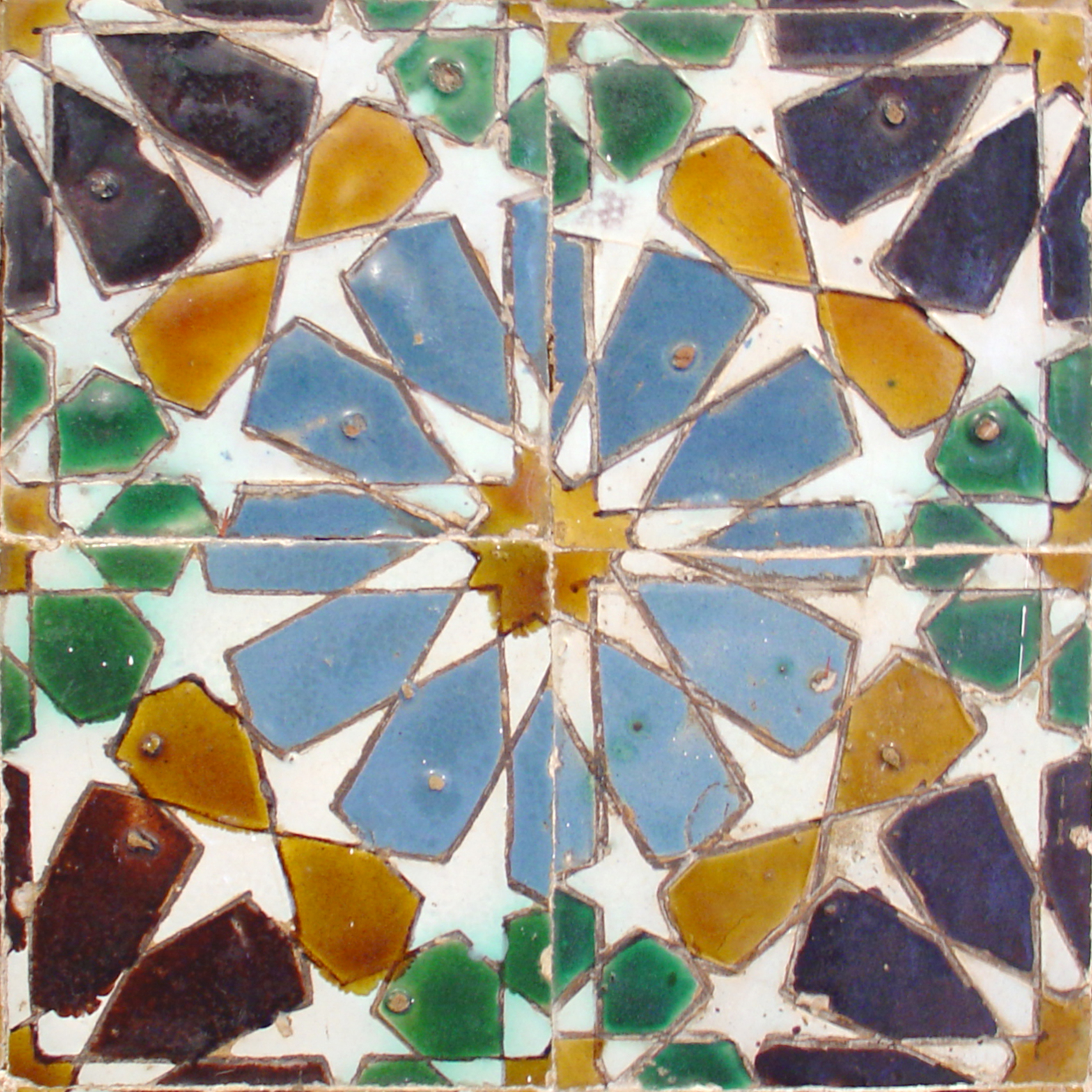 Sala Da Coroa, Azulejos De Corda Seca (1)