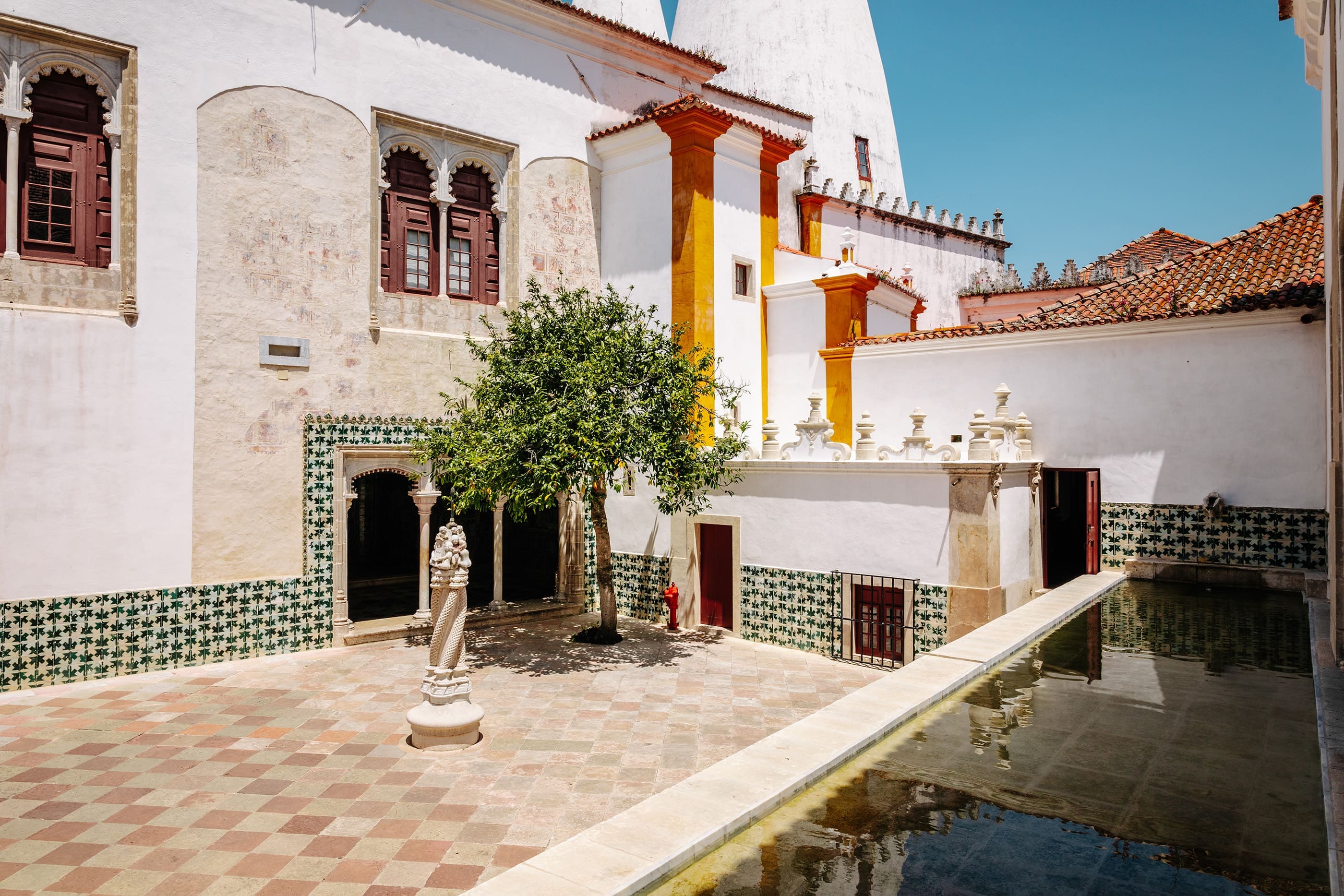 Parques De Sintra Palacio Nacional De Sintra Patio Central