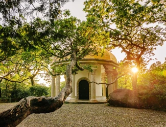Parques De Sintra Parque E Palacio Da Pena Templo Colunas