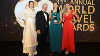 01 Sofia Cruz Presidente Do Conselho De Administracao Da Parques De Sintra Recebe WTA Creditos World Travel Awards